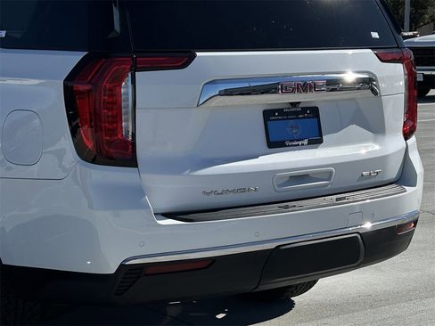 Certified 2021 GMC Yukon SLT image 6