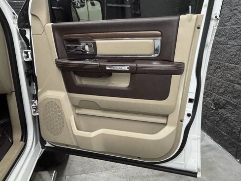 Used 2014 RAM 1500 Laramie w/ Convenience Group AWD/4WD image 33