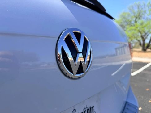 Used 2021 Volkswagen Tiguan S image 17