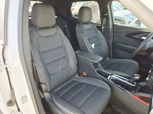 Used 2023 Chevrolet TrailBlazer RS w/ Convenience Package FWD image 12