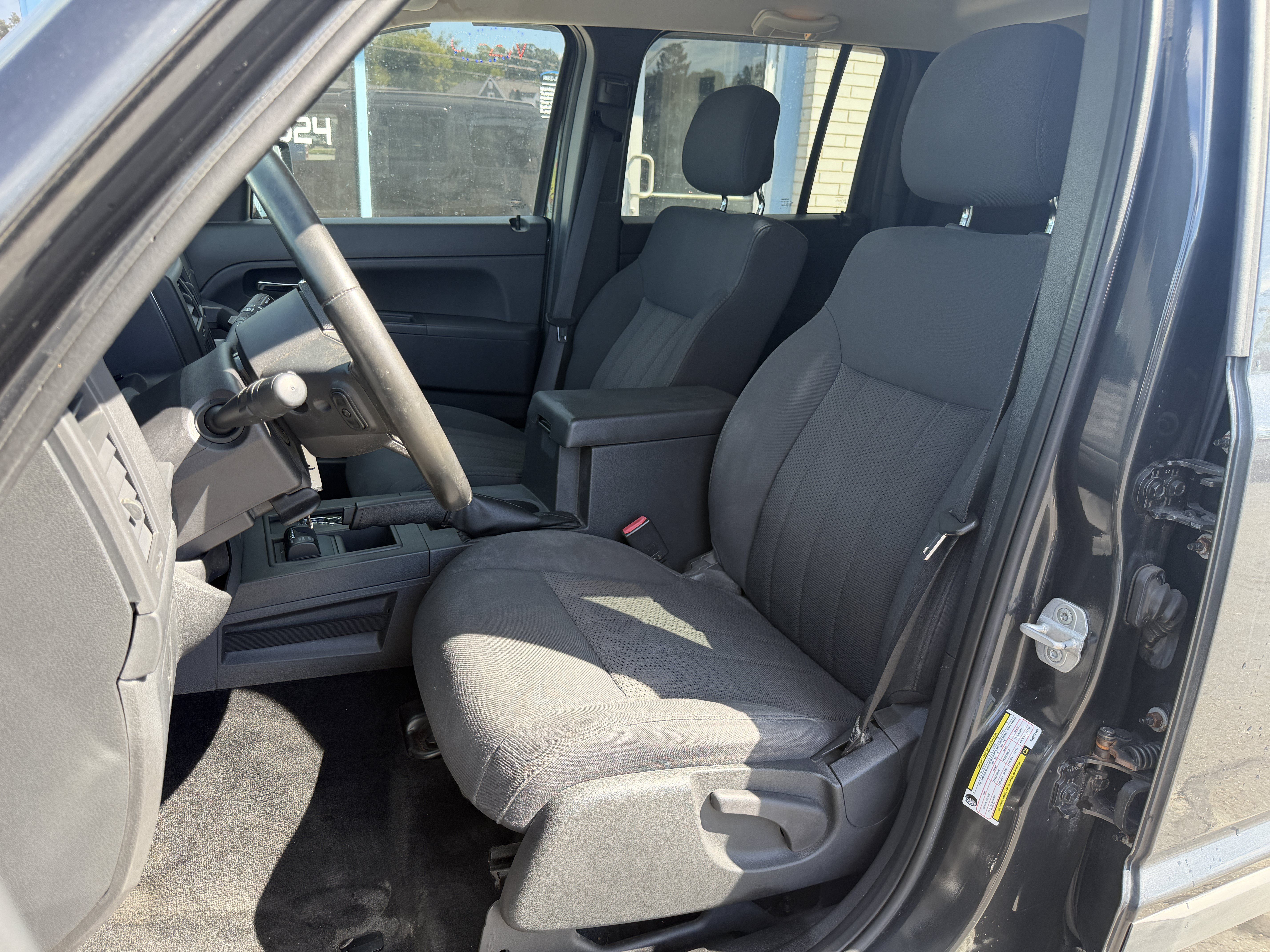 Used 2011 Jeep Liberty Sport w/ Popular Equipment Group AWD/4WD image 13