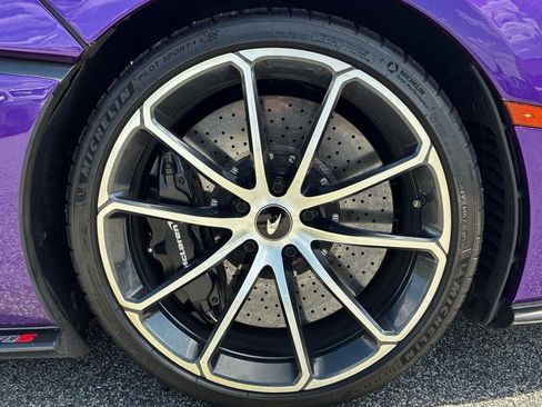 Used 2019 McLaren 570S Spider RWD image 19