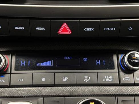 Used 2024 Hyundai Palisade Limited image 18