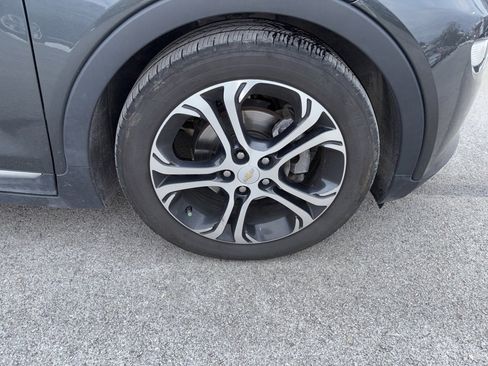 Used 2019 Chevrolet Bolt Premier w/ Infotainment Package image 9