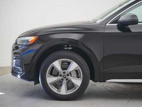 Used 2023 Audi Q5 2.0T Premium Plus w/ Premium Plus Package image 2