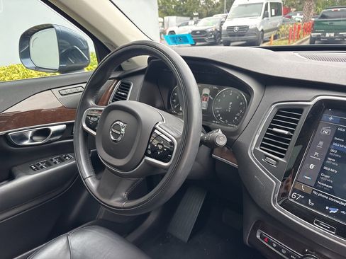 Used 2019 Volvo XC90 T5 Momentum w/ Multimedia Package image 26