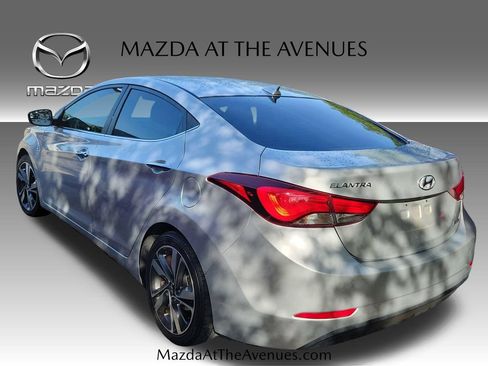 Used 2015 Hyundai Elantra Limited w/ Option Group 05 FWD image 22