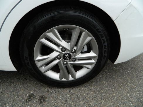 Used 2019 Hyundai Elantra SEL w/ Cargo Package image 23