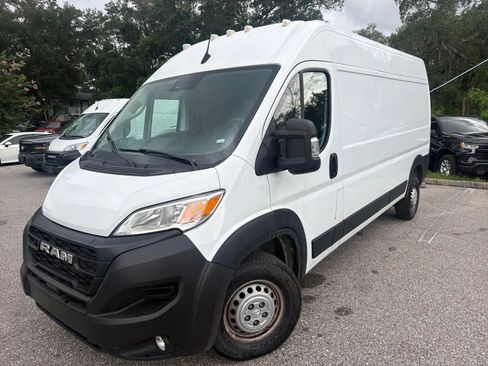 Used 2025 RAM ProMaster 2500 w/ Convenience Group FWD image 2