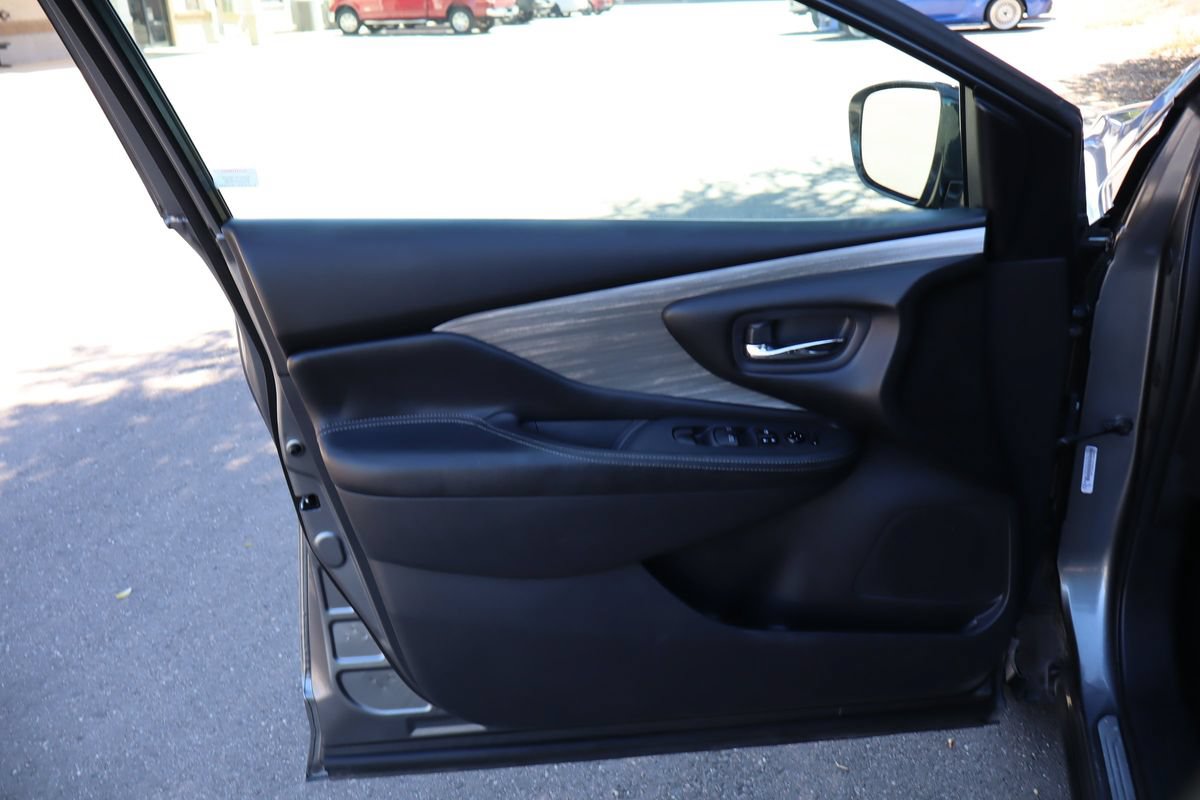Used 2016 Nissan Murano SV AWD/4WD image 23