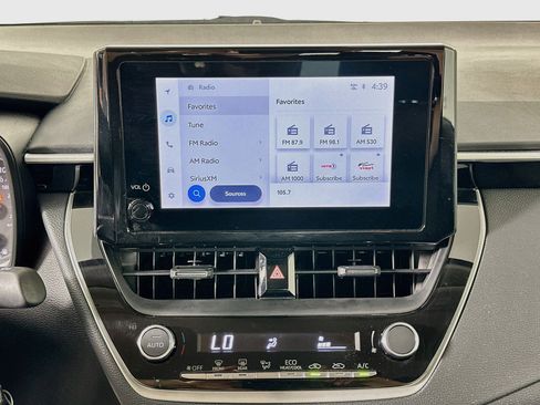Used 2025 Toyota Corolla LE FWD image 22