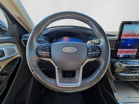 Used 2021 Ford Explorer Platinum w/ Equipment Group 601A image 10