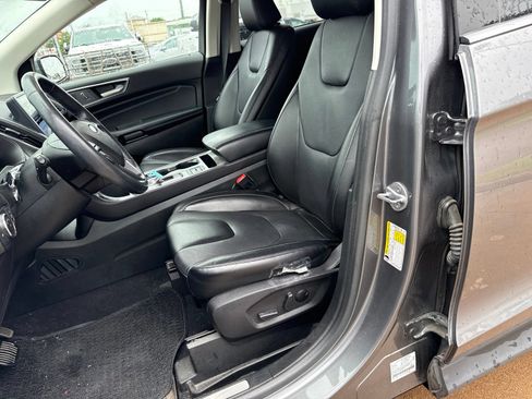 Used 2022 Ford Edge Titanium AWD/4WD image 12