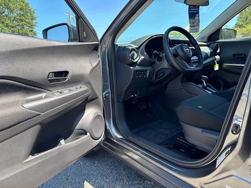 New 2025 Nissan Kicks Play S FWD image 13