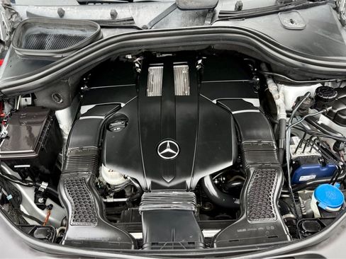 Used 2016 Mercedes-Benz GL 450 4MATIC image 23