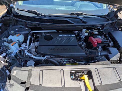 Used 2024 Nissan Rogue SL FWD image 40