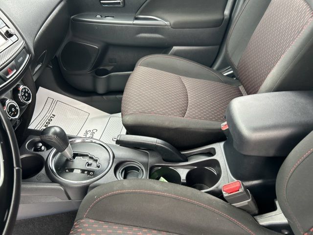 Used 2017 Mitsubishi Outlander Sport SE FWD image 28