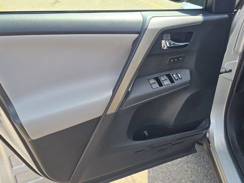 Used 2015 Toyota RAV4 Limited w/ Technology Package AWD/4WD image 9