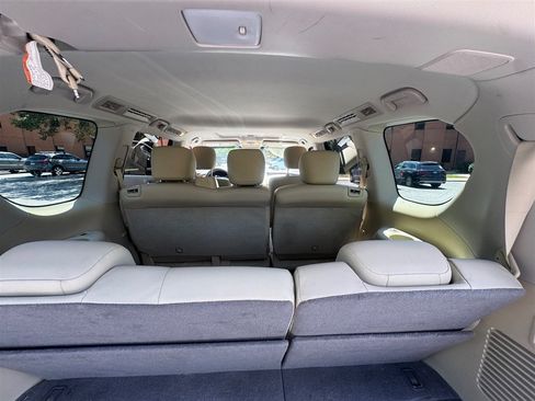 Used 2017 INFINITI QX80 4WD w/ Driver Assistance Package image 38
