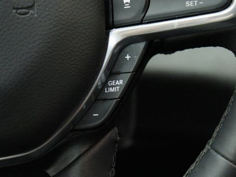 Used 2025 RAM 1500 Laramie AWD/4WD image 14