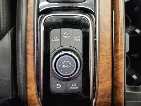 Used 2024 Nissan Armada SL image 27