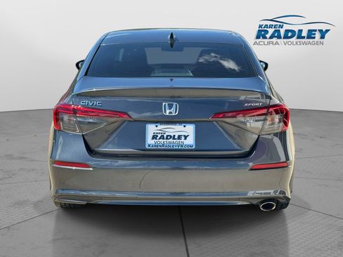 Used 2024 Honda Civic Sport image 3