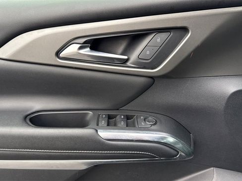 Used 2024 Chevrolet Traverse LT image 16