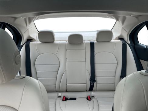 Used 2015 Mercedes-Benz C 300 4MATIC Sedan image 25