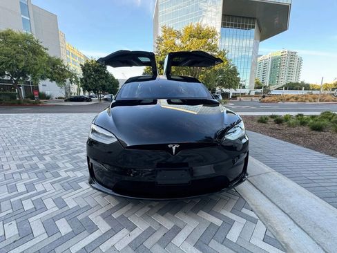 Used 2021 Tesla Model X Long Range image 4