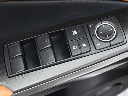 Used 2024 Lexus IS 300 w/ Premium Package RWD image 4