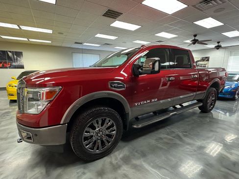 Used 2019 Nissan Titan Platinum Reserve image 14