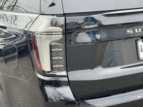Used 2025 Chevrolet Suburban High Country AWD/4WD image 8