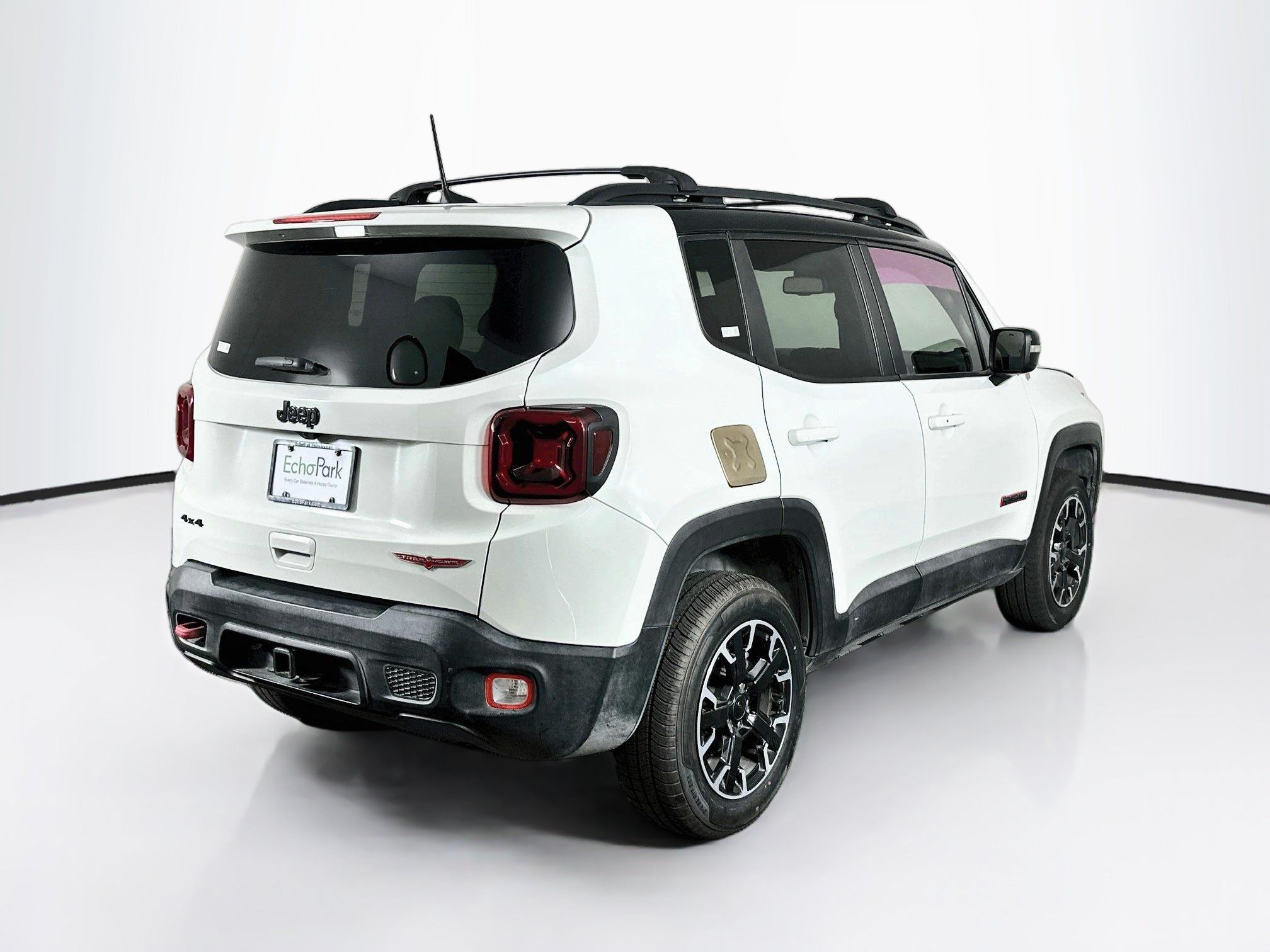 Used 2023 Jeep Renegade Trailhawk w/ Sun/Sound Group AWD/4WD image 9