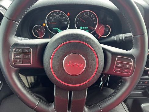 Used 2016 Jeep Wrangler Unlimited Rubicon w/ Connectivity Group AWD/4WD image 6
