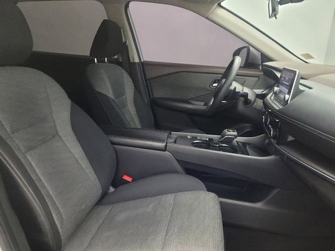 Used 2021 Nissan Rogue SV FWD image 21