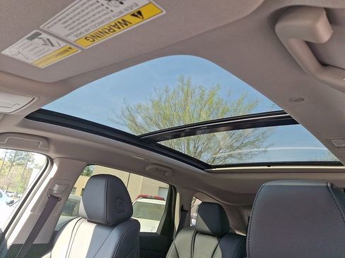 Used 2023 Acura MDX SH-AWD image 14