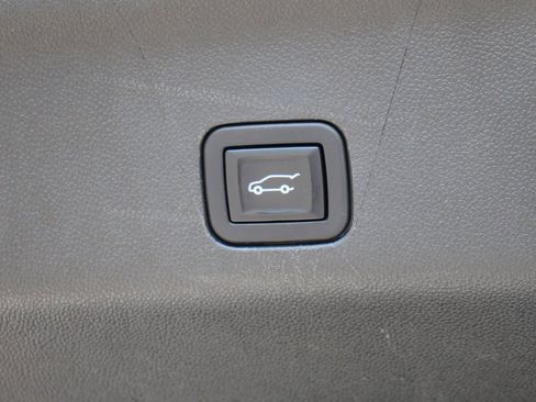 Used 2023 Chevrolet Tahoe LT image 11