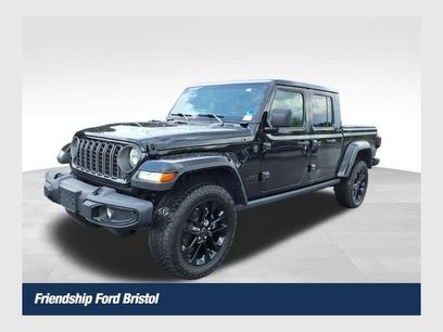 Used 2025 Jeep Gladiator Sport