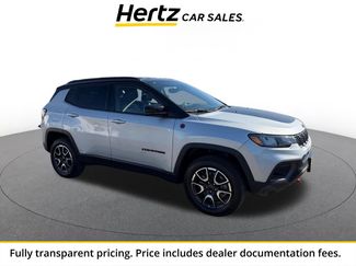 Used 2025 Jeep Compass Trailhawk AWD/4WD video 1
