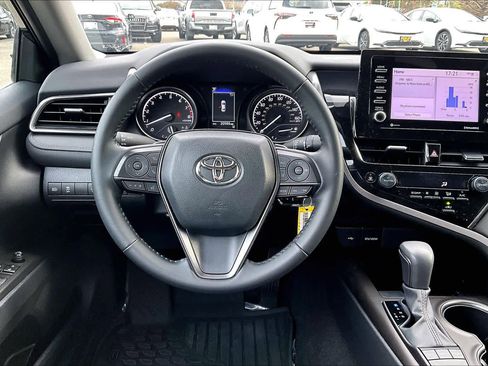 Certified 2023 Toyota Camry SE image 5