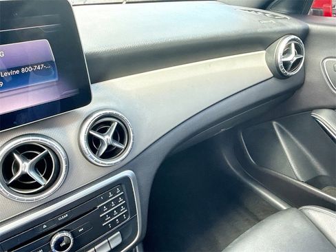 Used 2018 Mercedes-Benz CLA 250 image 23