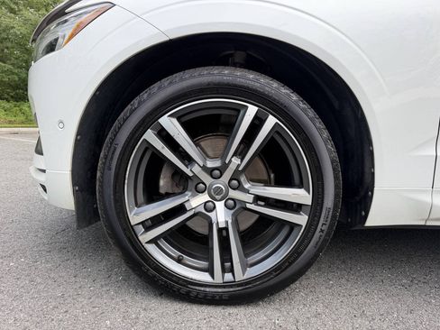 Used 2018 Volvo XC60 T5 Momentum w/ Convenience Package AWD/4WD image 33