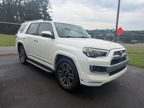 Used 2020 Toyota 4Runner Limited RWD image 3
