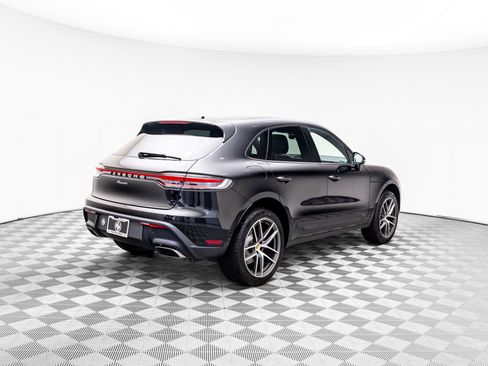 Used 2025 Porsche Macan image 7