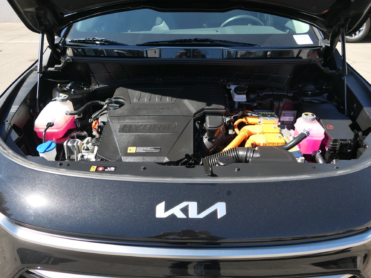 Certified 2023 Kia Niro SX Touring FWD image 30