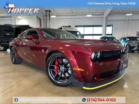 Used 2018 Dodge Challenger SRT Hellcat image 1