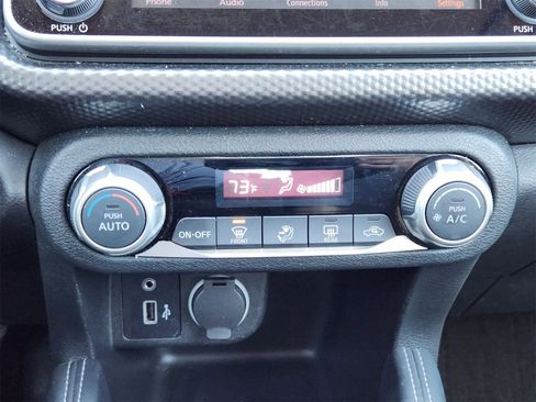 Used 2019 Nissan Kicks SV image 20