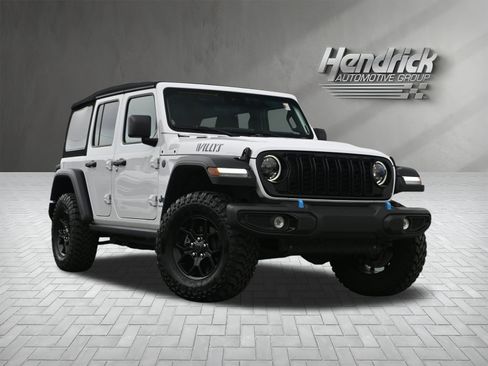 Used 2024 Jeep Wrangler Willys image 2