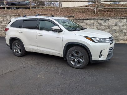 Used 2019 Toyota Highlander Limited Platinum