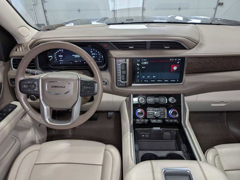 Certified 2022 GMC Yukon Denali w/ Max Trailering Package AWD/4WD image 18